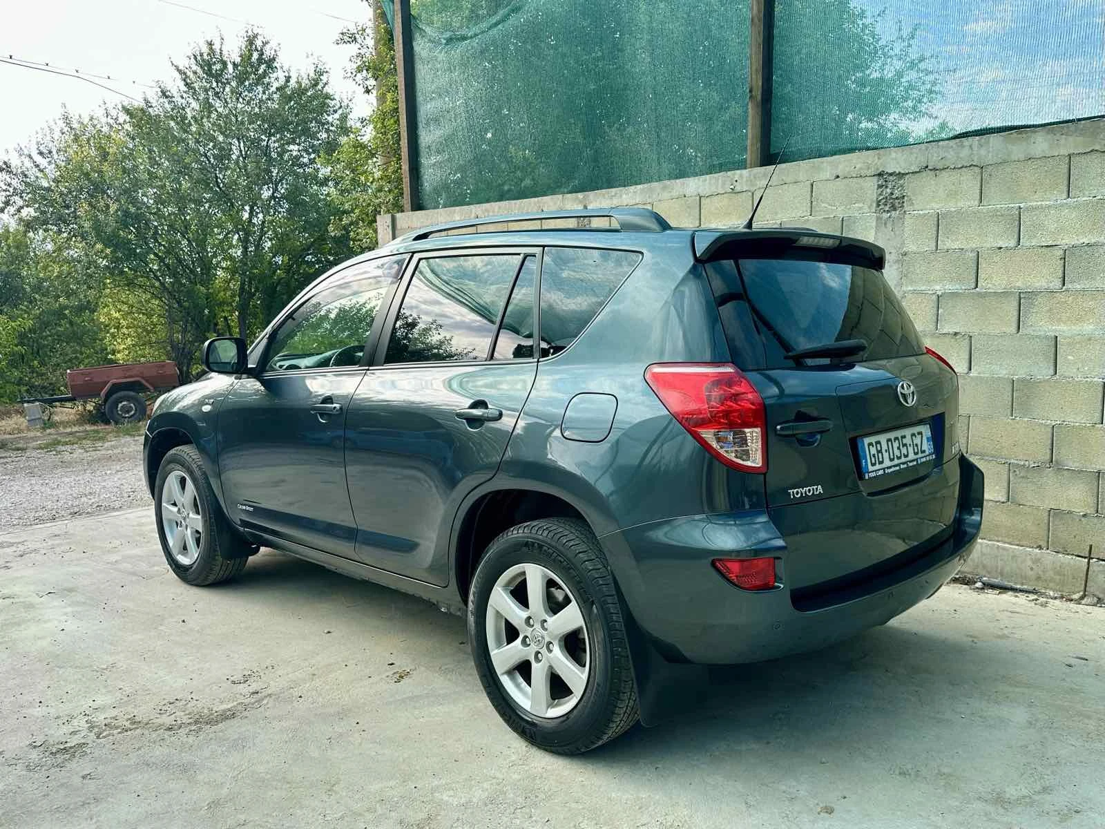 Toyota Rav4 2.2 D4-D Кожа, Навигация, Сервизна История, Лизинг - изображение 3
