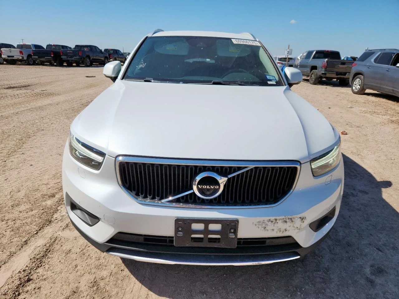 Volvo XC40  - изображение 2