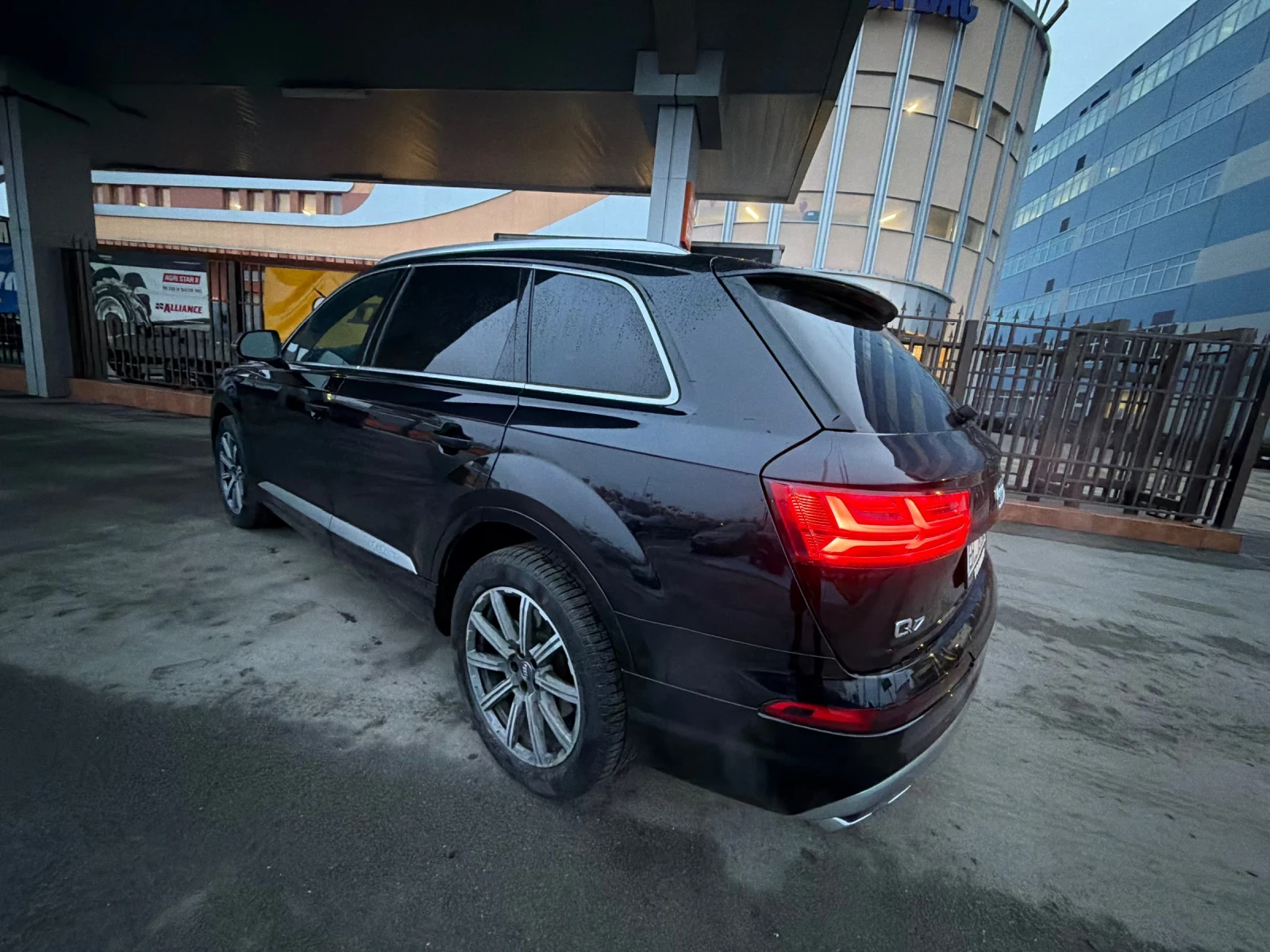 Audi Q7 БАРТЕР* 7места* Обслужен* Matrix* Панорама - изображение 4