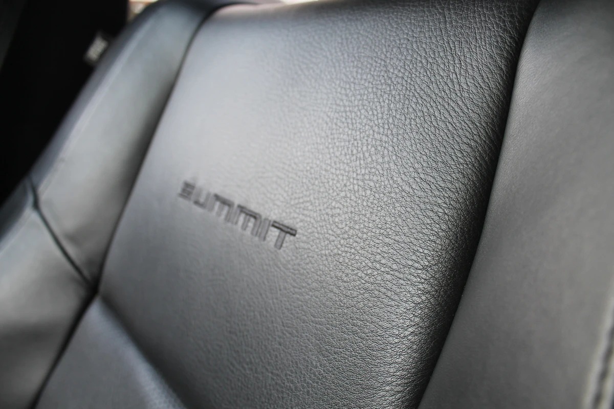 Jeep Grand cherokee SUMMIT| V8 HEMI| DISTRONIK| HARMAN| PANO| 8ZF| ��� | Mobile.bg � ����������� 14