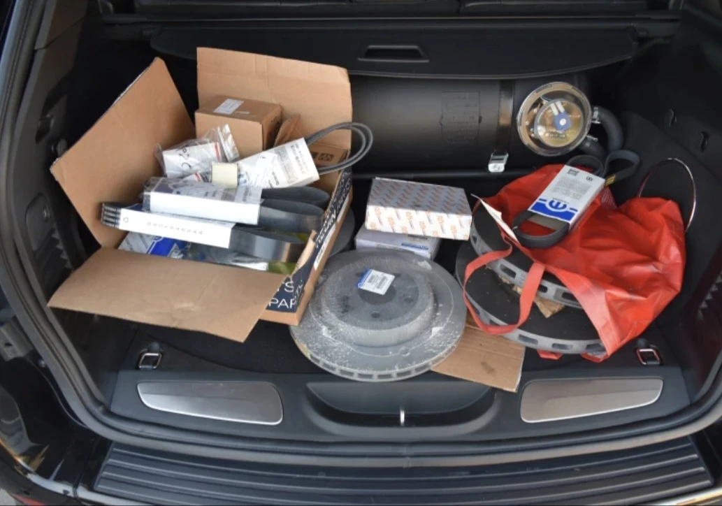 Jeep Grand cherokee Jeep Grand Cherokee 6.2l V8 HEMI TRACKHAWK , снимка 2 - Автомобили и джипове - 54185696