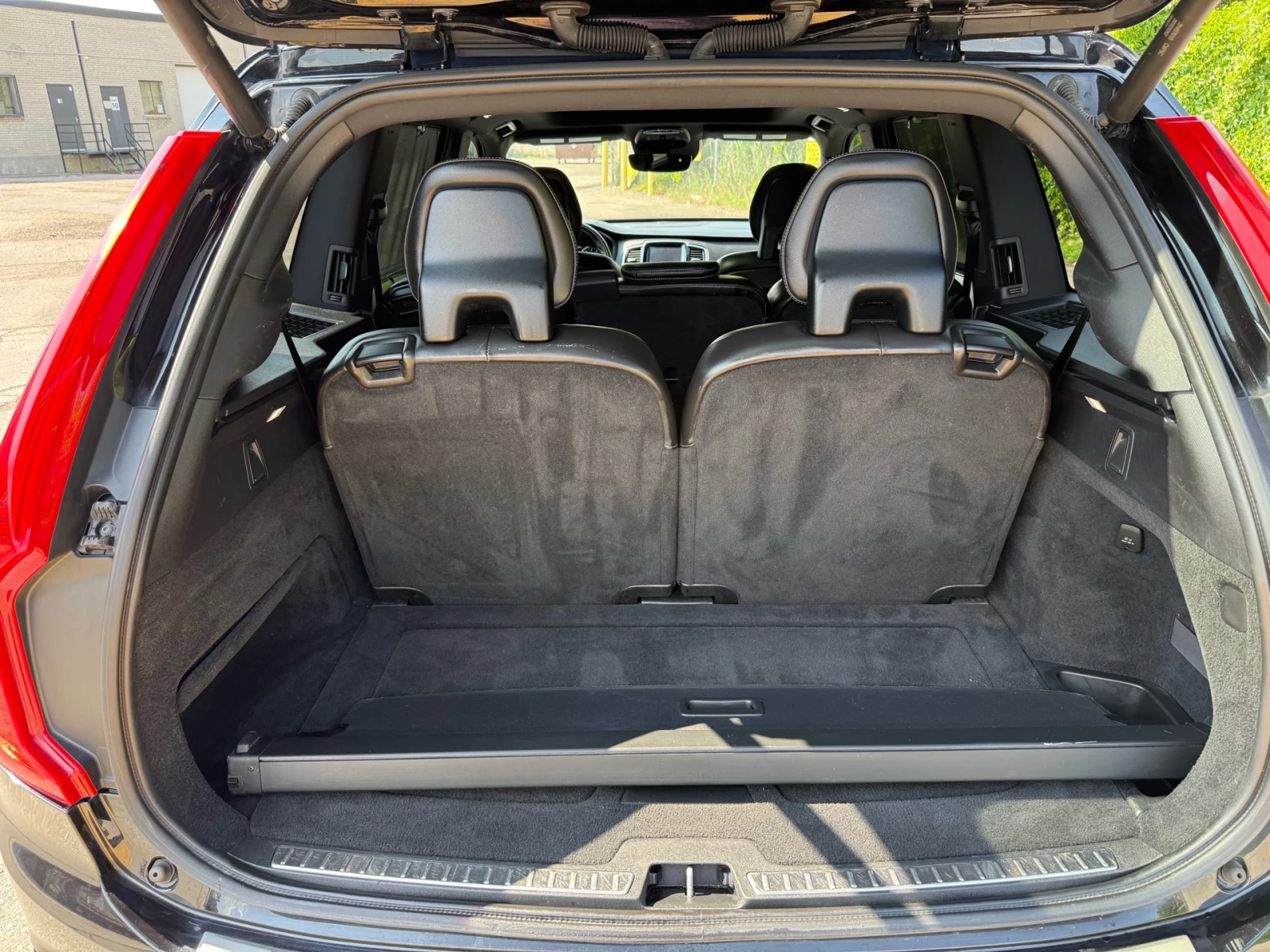 Volvo Xc90 T6* R-Design* AWD* ПОДГРЕВ* КАМЕРИ* ПАНО* , снимка 15 - Автомобили и джипове - 54510896