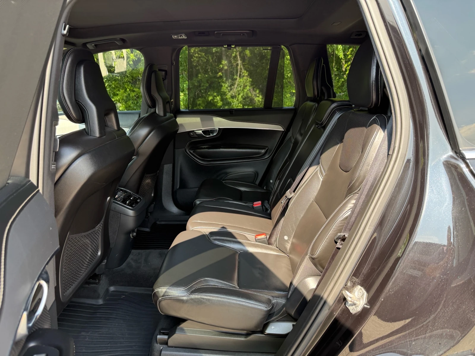 Volvo Xc90 T6* R-Design* AWD* ПОДГРЕВ* КАМЕРИ* ПАНО* , снимка 12 - Автомобили и джипове - 54510896