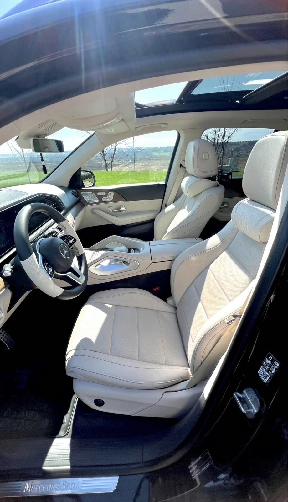 Mercedes-Benz GLE 400 AMG Line * 4MATIC * PANO * 360 * BURMESTER * , снимка 9 - Автомобили и джипове - 55105943