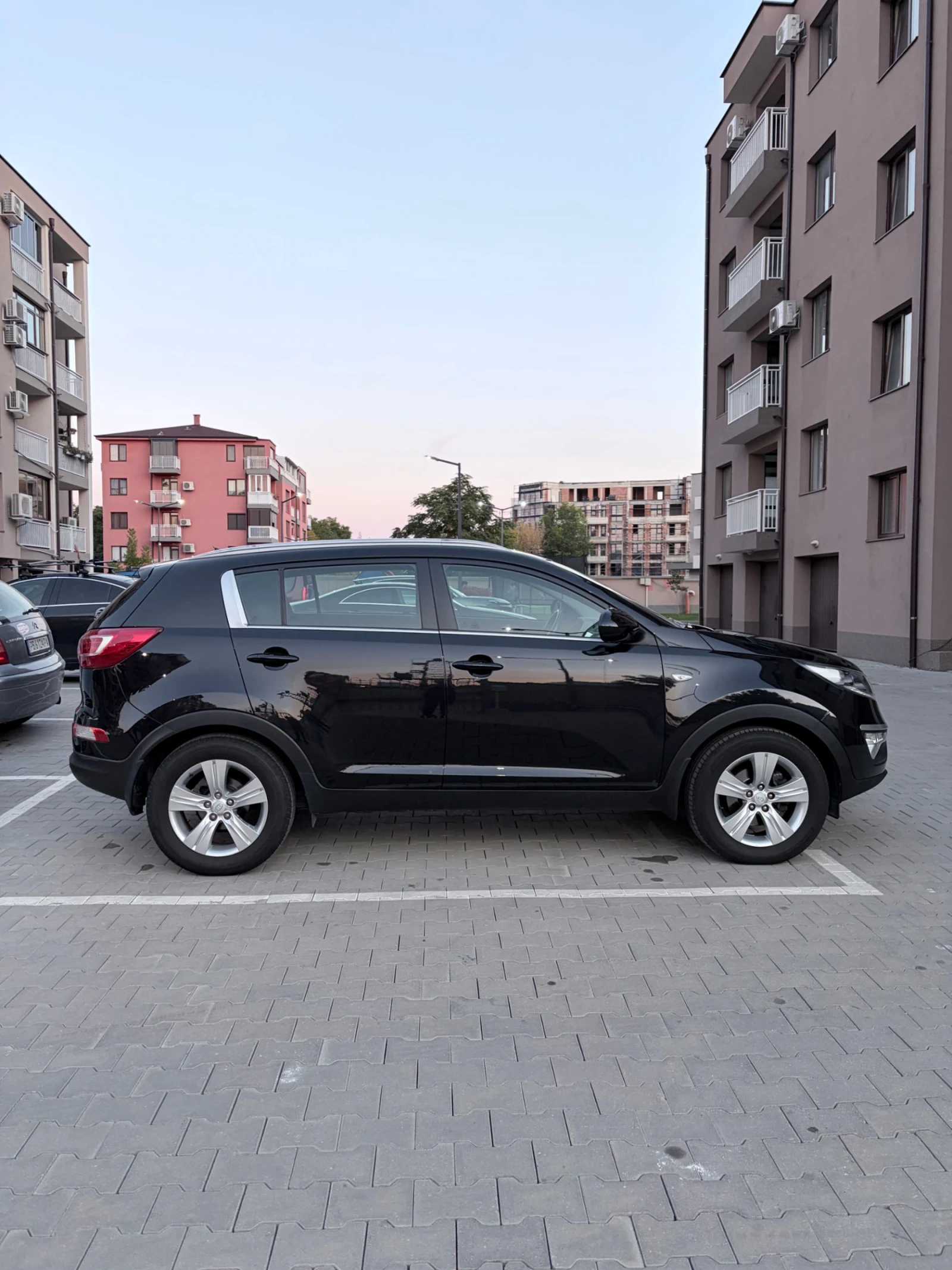 Kia Sportage, снимка 4 - Автомобили и джипове - 56429811