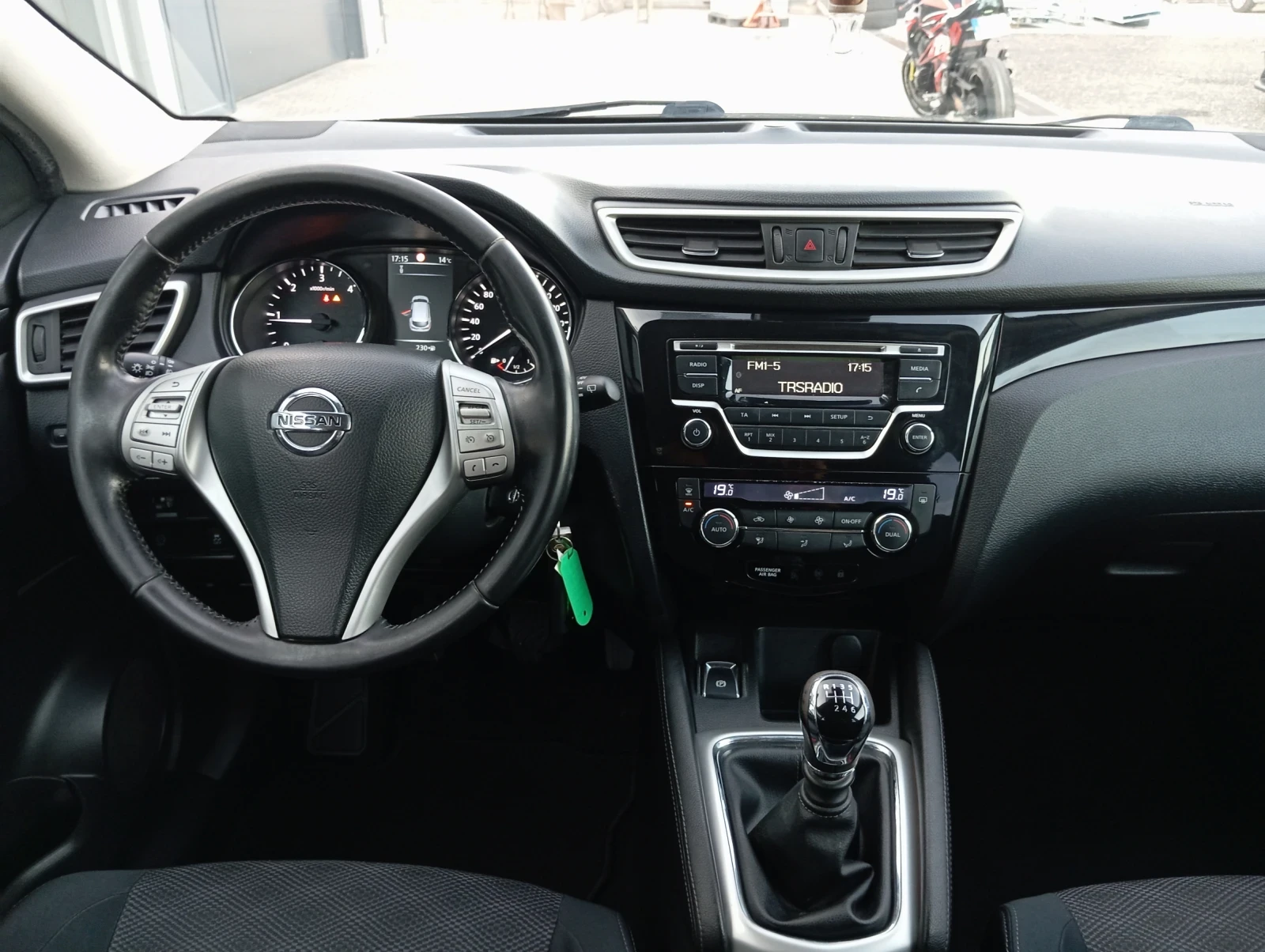 Nissan Qashqai Лизинг Е6, снимка 10 - Автомобили и джипове - 56583940