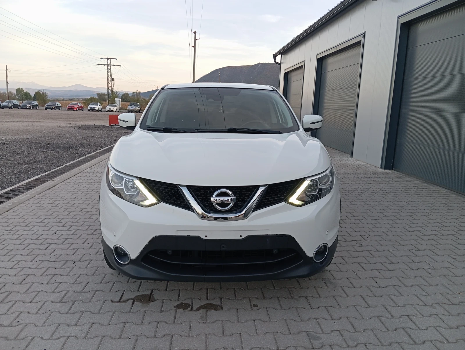 Nissan Qashqai Лизинг Е6, снимка 2 - Автомобили и джипове - 56583940