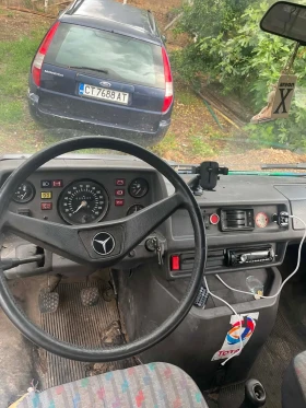 Mercedes-Benz 310, снимка 9