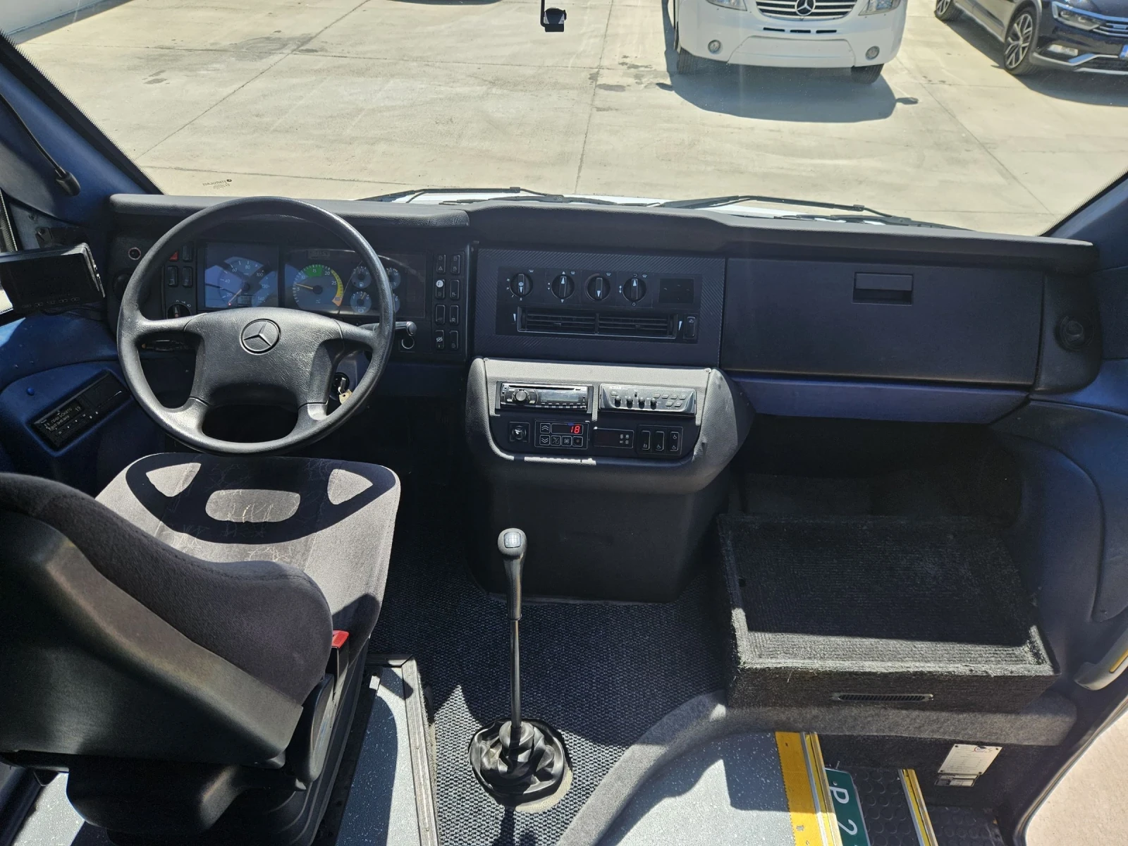 Mercedes-Benz Vario 818 D 28 места - изображение 9