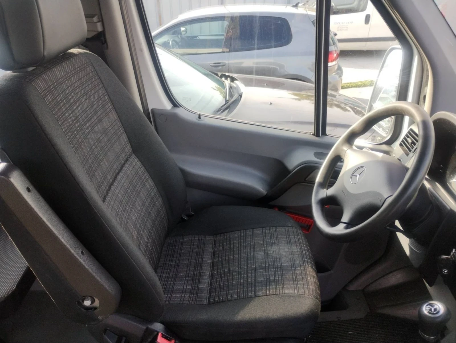 Mercedes-Benz Sprinter Автомат, пътнически-9м, 2200 куб.дизел, снимка 13 - Бусове и автобуси - 54532043