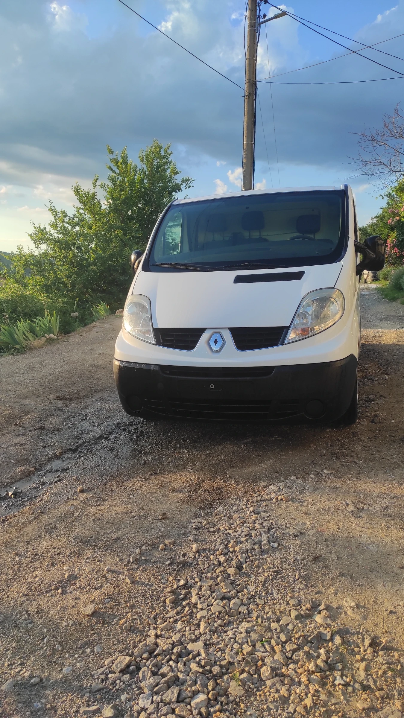 Renault Trafic 2.0 Верига, снимка 2 - Бусове и автобуси - 54842307