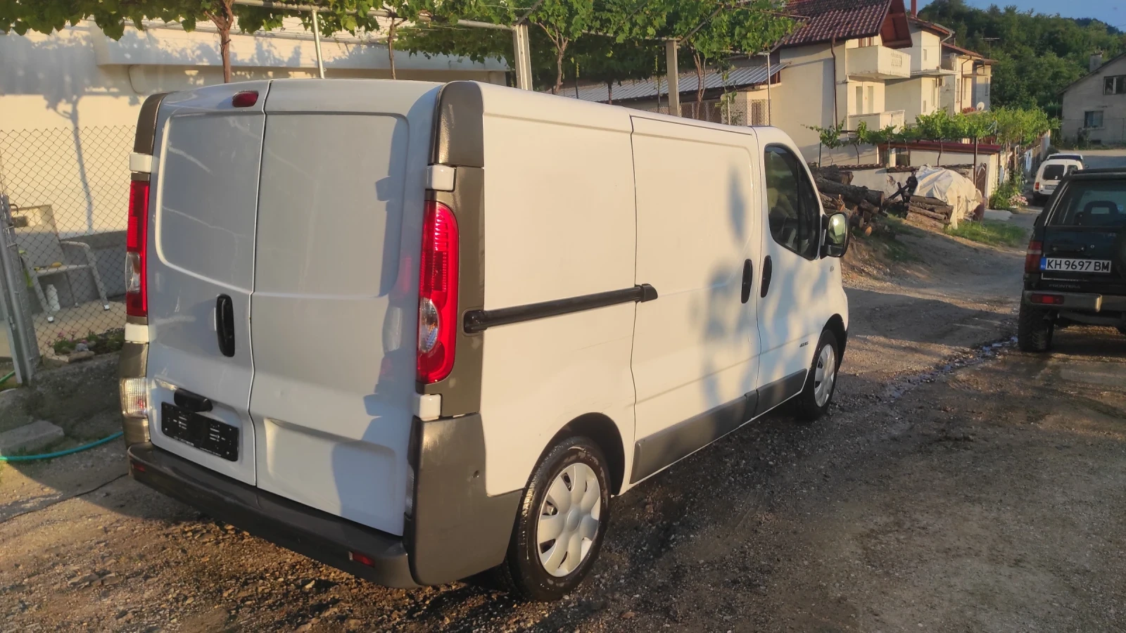 Renault Trafic 2.0 Верига, снимка 5 - Бусове и автобуси - 54842307