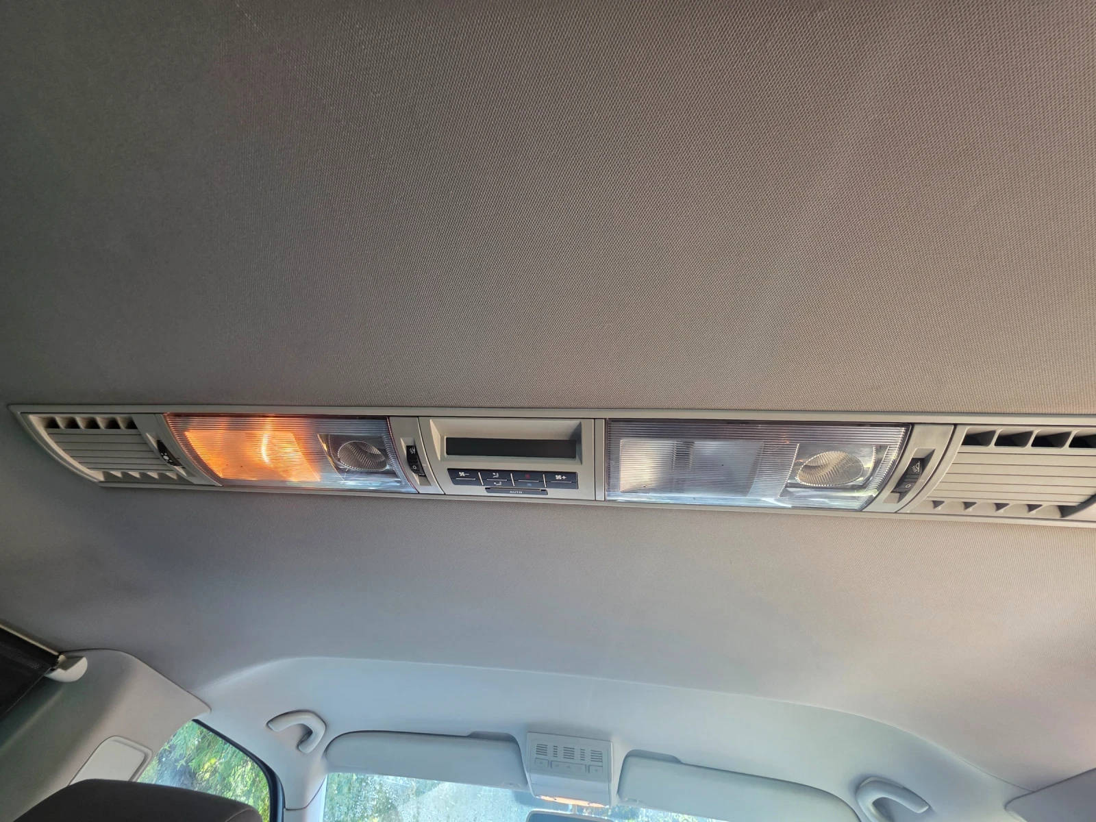 VW Caravelle, снимка 4 - Бусове и автобуси - 55487172