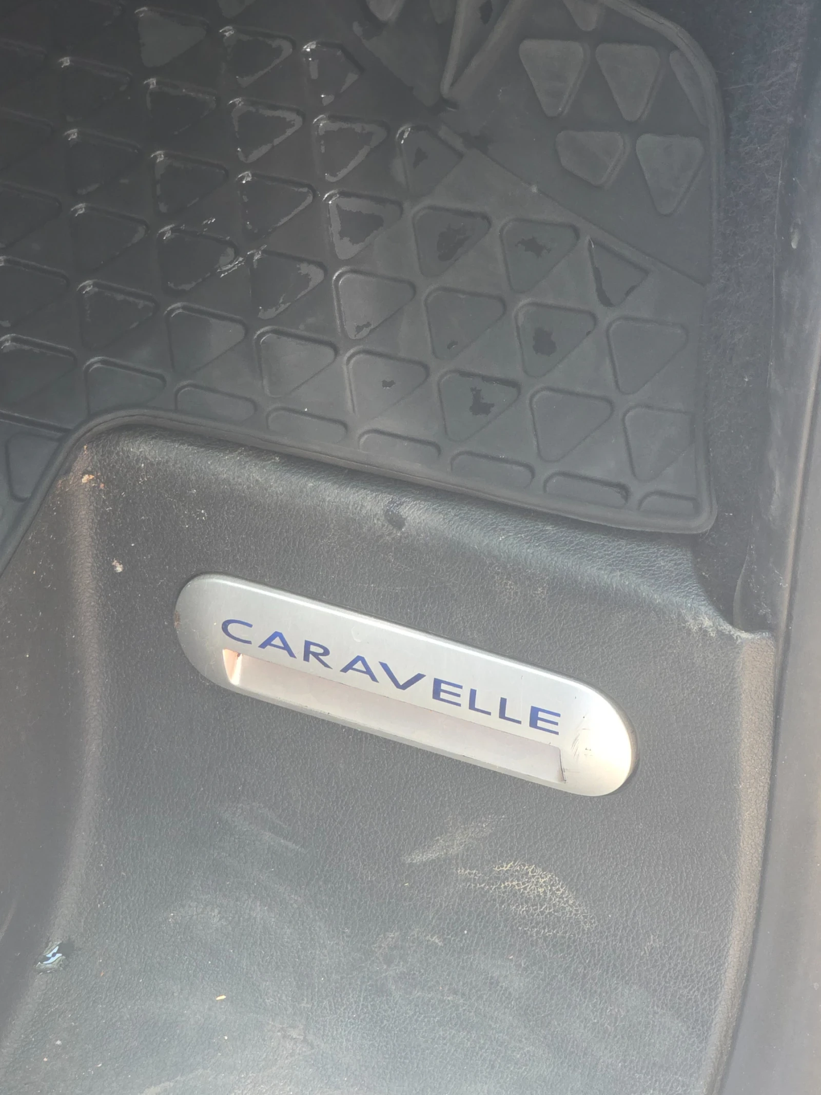 VW Caravelle, снимка 3 - Бусове и автобуси - 55487172