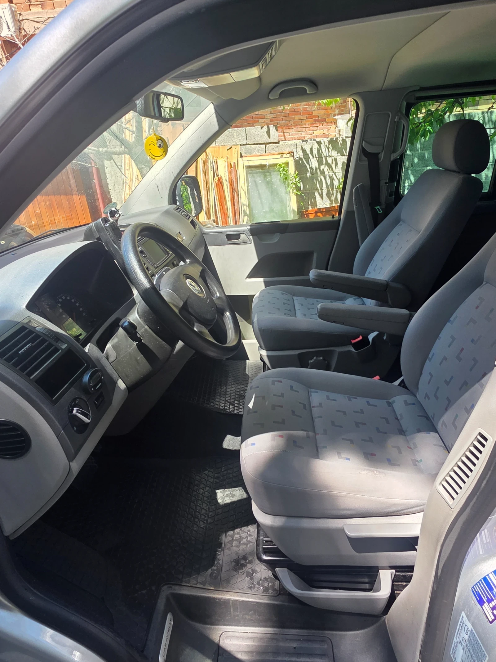 VW Caravelle, снимка 2 - Бусове и автобуси - 55487172