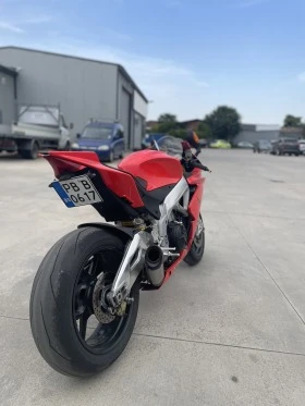 Aprilia RSV4 RF, снимка 4