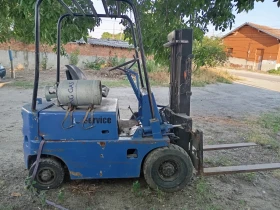   Komatsu 