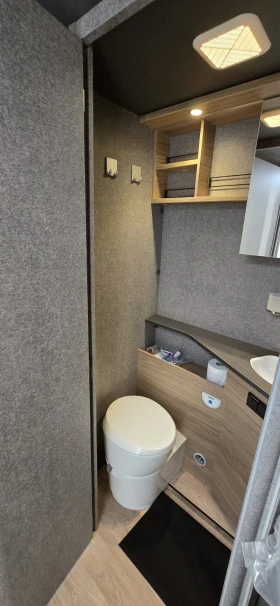 Кемпер Dethleffs Trend 7057 GT 180к.с Автоматик , снимка 12