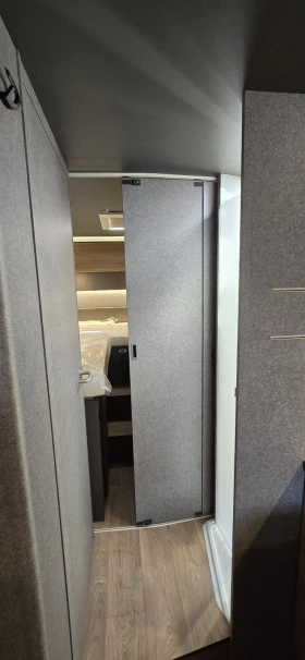 Кемпер Dethleffs Trend 7057 GT 180к.с Автоматик , снимка 13