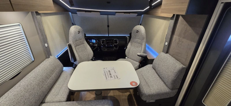 Кемпер Dethleffs Trend 7057 GT 180к.с Автоматик , снимка 5 - Каравани и кемпери - 51265761
