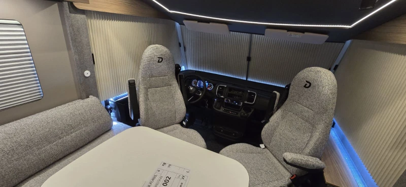 Кемпер Dethleffs Trend 7057 GT 180к.с Автоматик , снимка 7 - Каравани и кемпери - 51265761