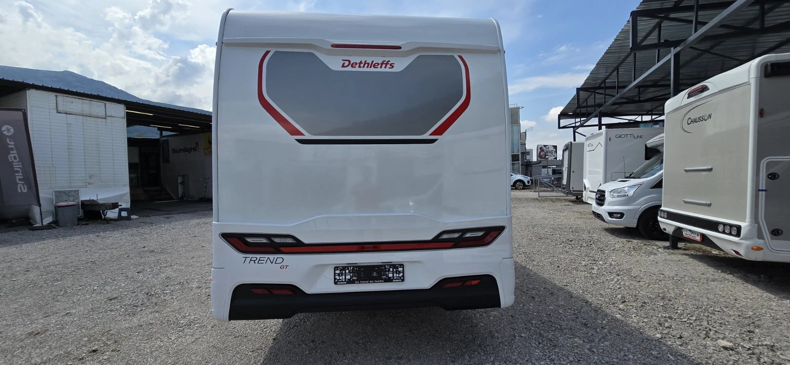 Кемпер Dethleffs Trend 7057 GT 180к.с Автоматик - изображение 2