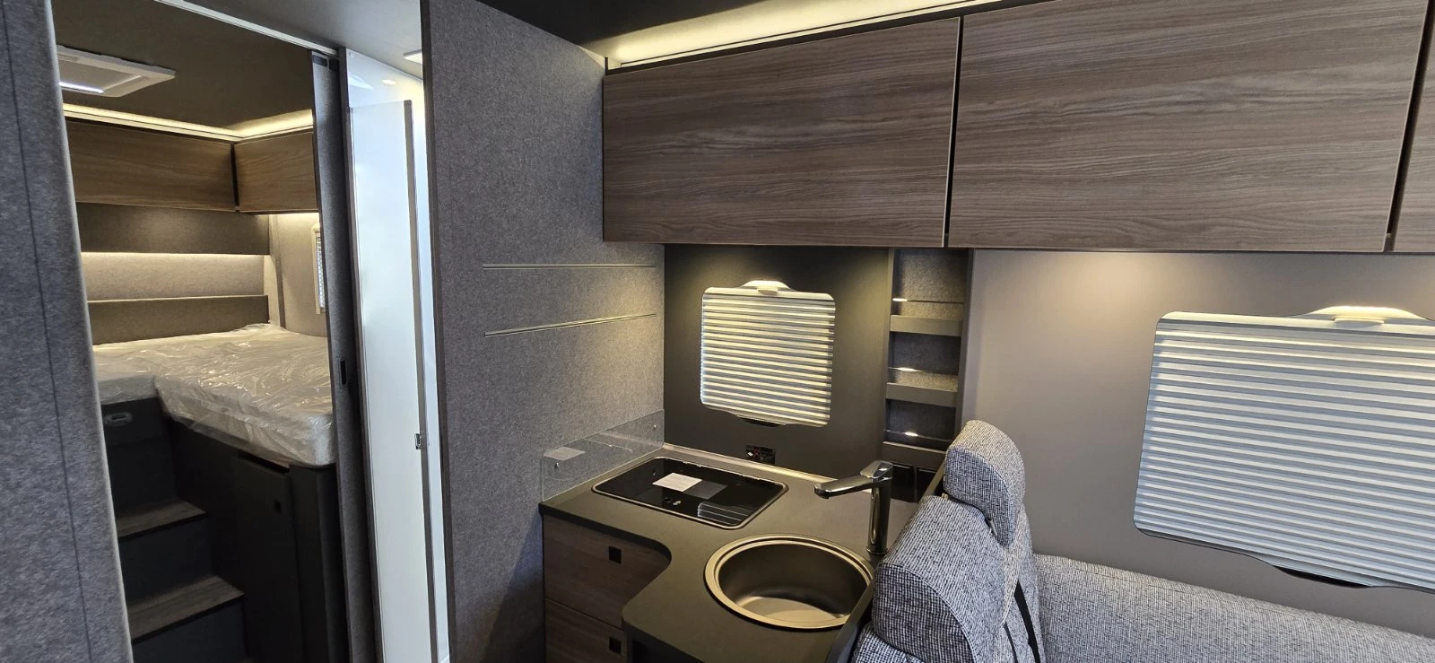  Dethleffs Trend 7057 GT 180.  ,  - 5000EUR | Mobile.bg   16