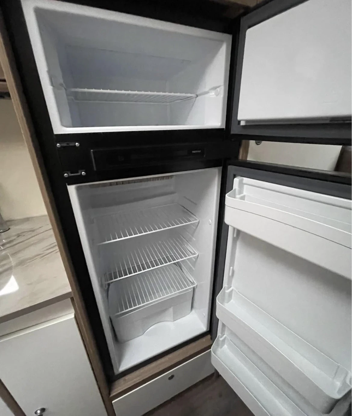 Кемпер Fiat Ducato, снимка 4 - Каравани и кемпери - 53960883