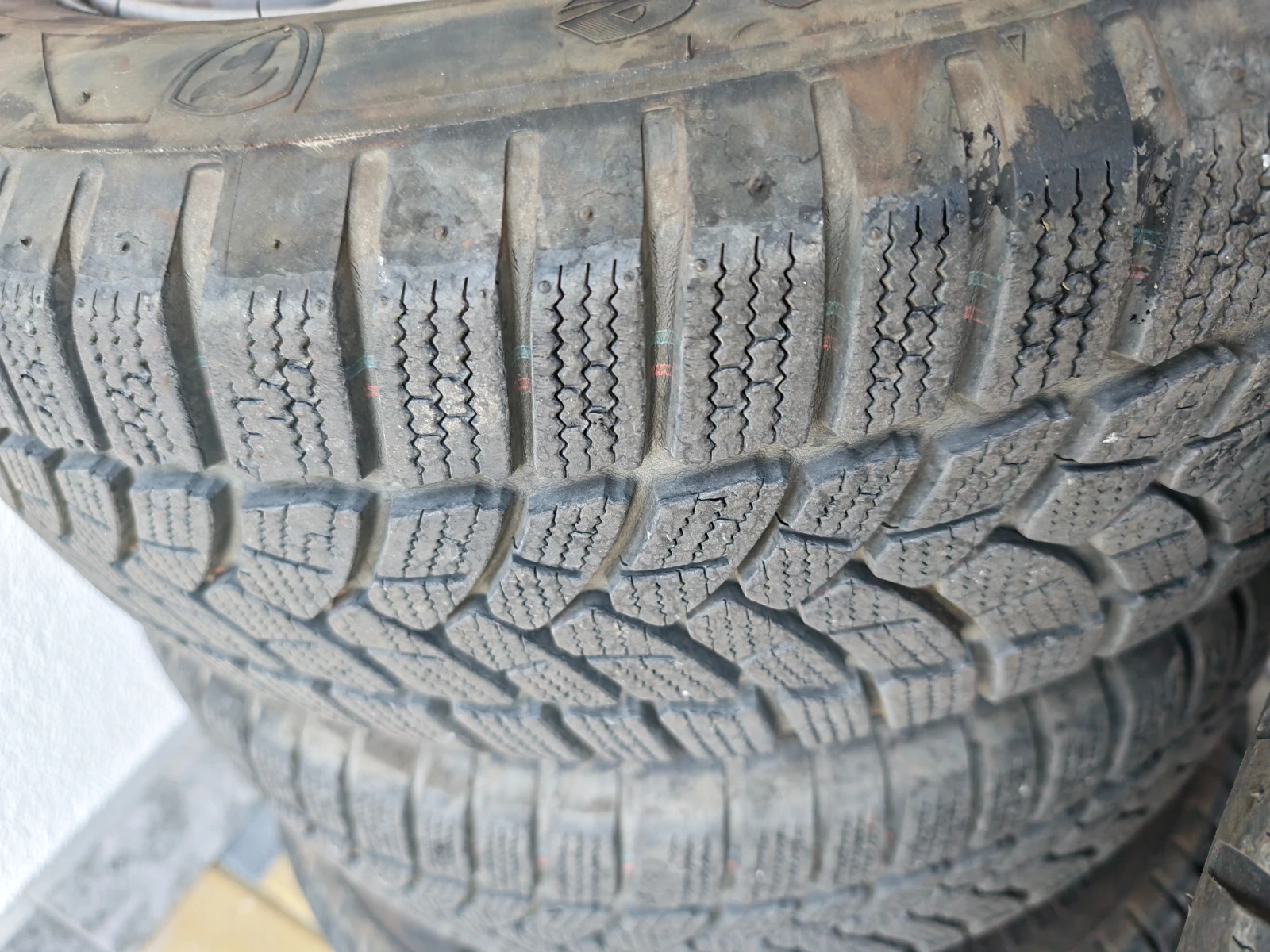Гуми с джанти Firestone 215/60R16, снимка 7 - Гуми и джанти - 56005324