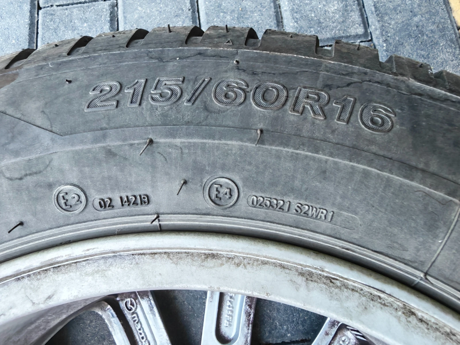 Гуми с джанти Firestone 215/60R16, снимка 3 - Гуми и джанти - 56005324