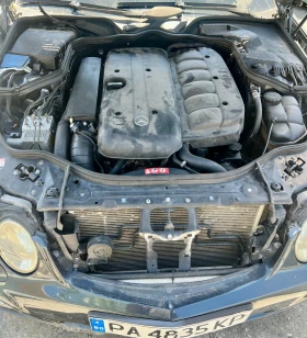 Mercedes-Benz E 320 204кс редови Авантгард Нави Подгрев Парктроник, снимка 9
