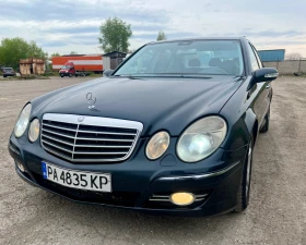 Mercedes-Benz E 320 204кс редови Авантгард Нави Подгрев Парктроник, снимка 2