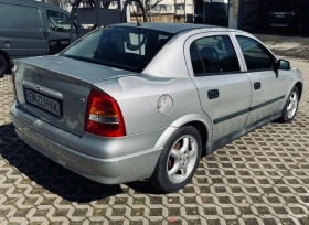 Opel Astra Седан, снимка 2