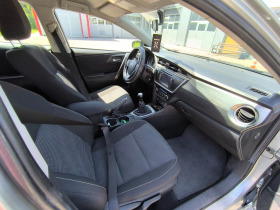 Toyota Auris 1.4 D4D, снимка 7 - Автомобили и джипове - 45823257