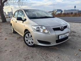     Toyota Auris 1.4 97 . !!