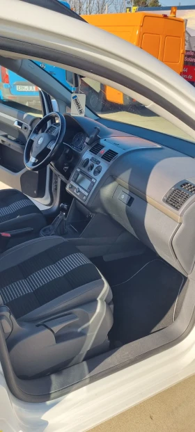 VW Touran ORIGINALEN VID  - 3800 € / 7432.15 лв. - 38888750 7