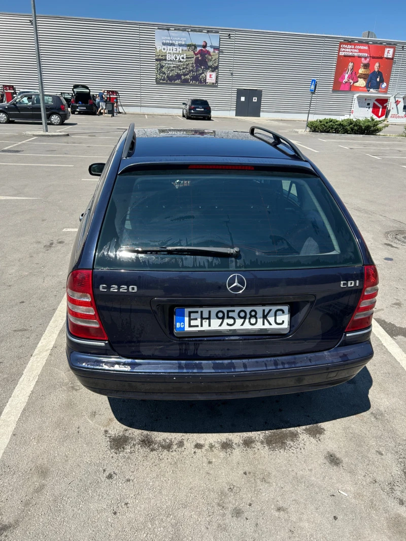 Mercedes-Benz C 220, снимка 4 - Автомобили и джипове - 46923507