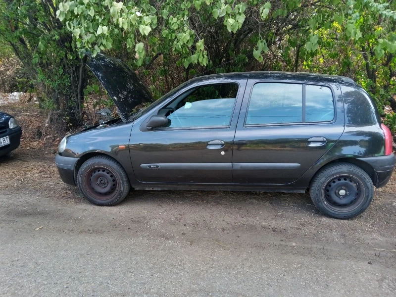 Renault Clio, снимка 9 - Автомобили и джипове - 47205864