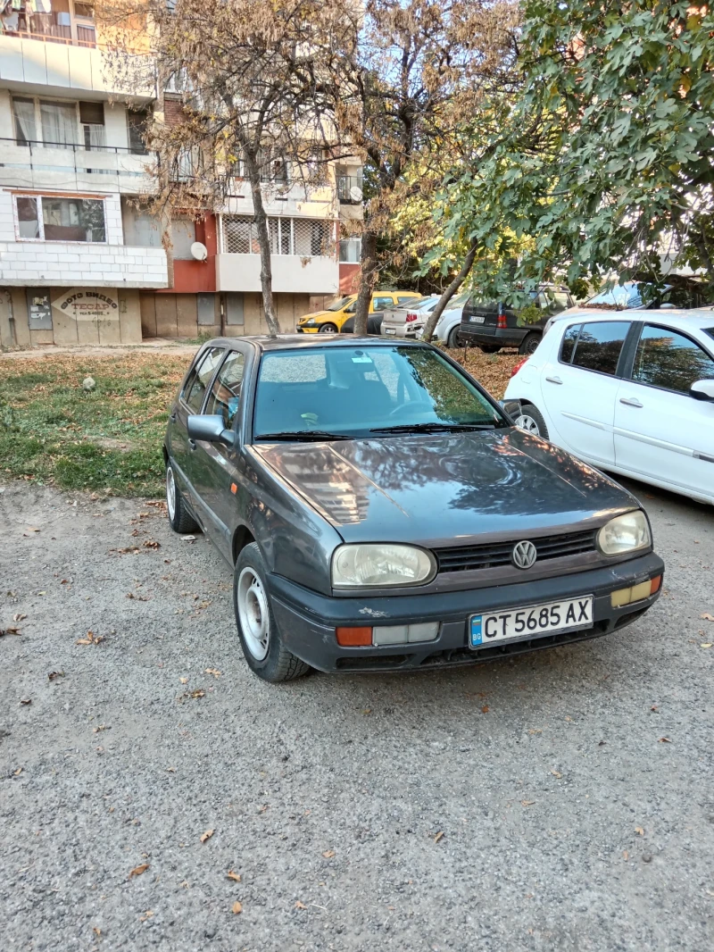 VW Golf, снимка 1 - Автомобили и джипове - 47876525