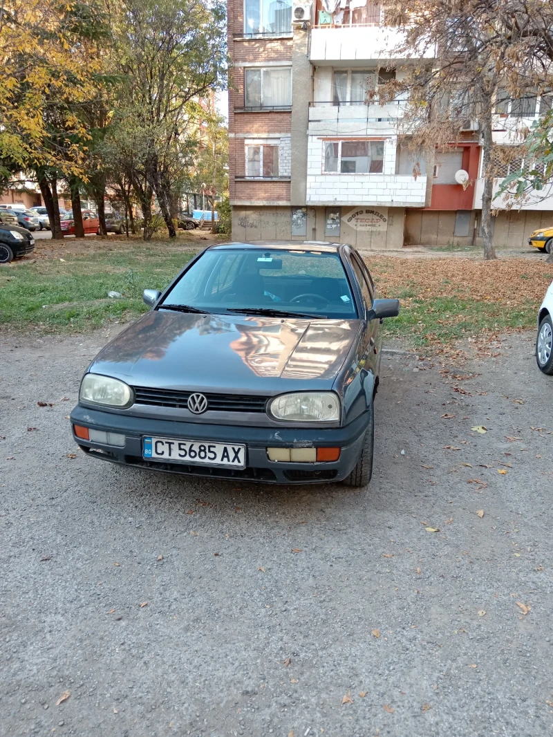 VW Golf, снимка 2 - Автомобили и джипове - 47876525