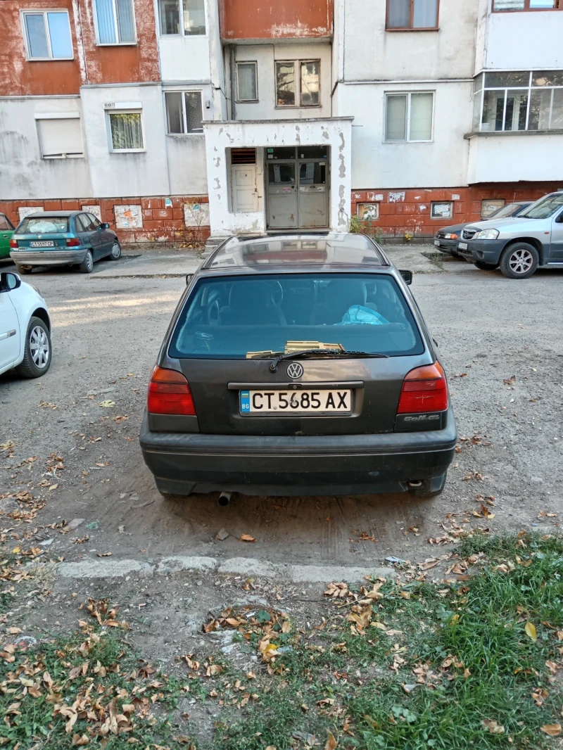 VW Golf, снимка 4 - Автомобили и джипове - 47876525