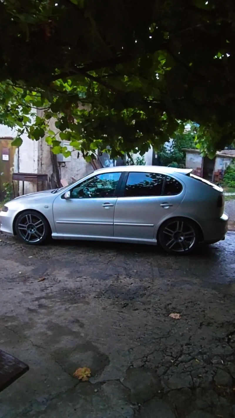 Seat Leon 1.9Tdi 350+ + +  КРАЙНА ЦЕНА, снимка 7 - Автомобили и джипове - 49536405