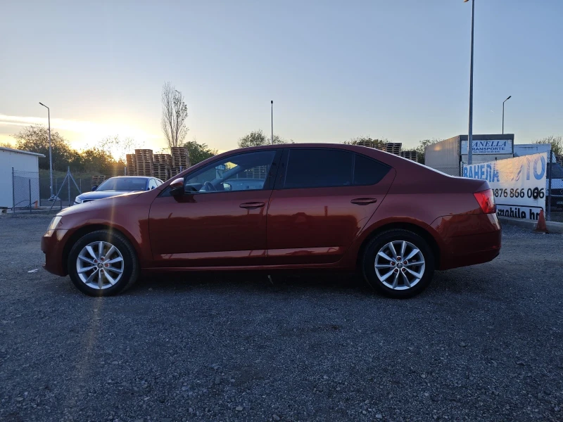 Skoda Octavia ТОП СЪСТОЯНИЕ , снимка 8 - Автомобили и джипове - 49167055