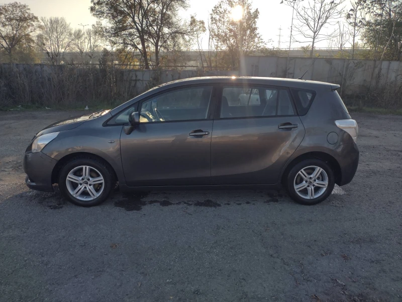 Toyota Verso, снимка 8 - Автомобили и джипове - 52433178