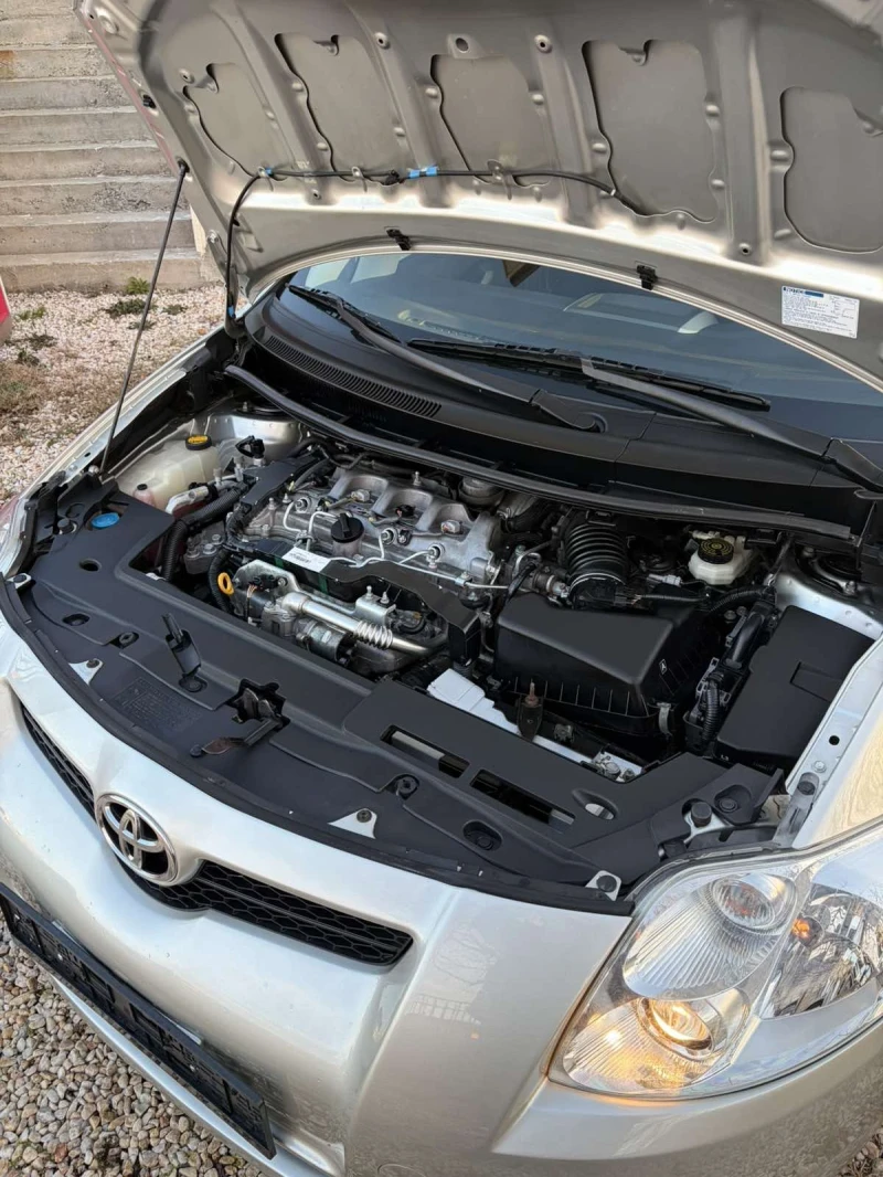 Toyota Auris 2.0/126к./ ПЕРФЕКТНО СЪСТОЯНИЕ, снимка 12 - Автомобили и джипове - 53026381