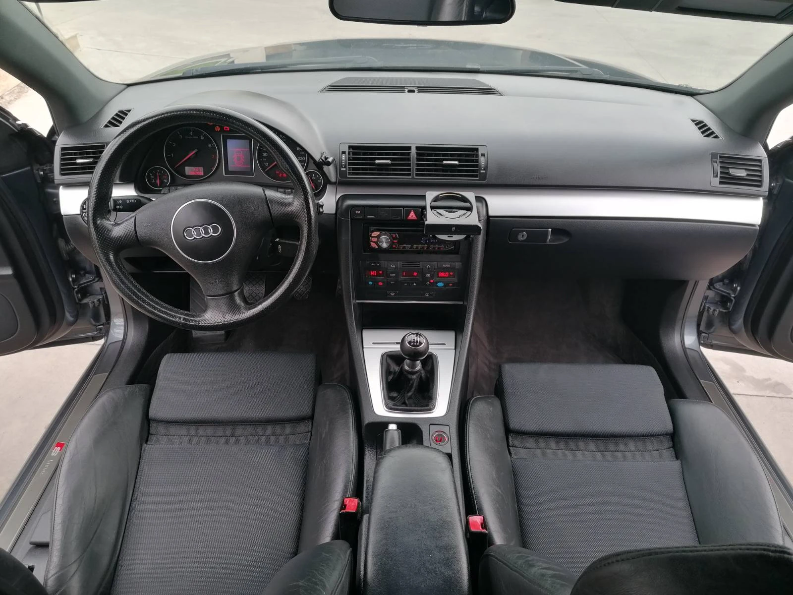 Audi A4 1.8T 163к.с. S line Швейцария - изображение 10