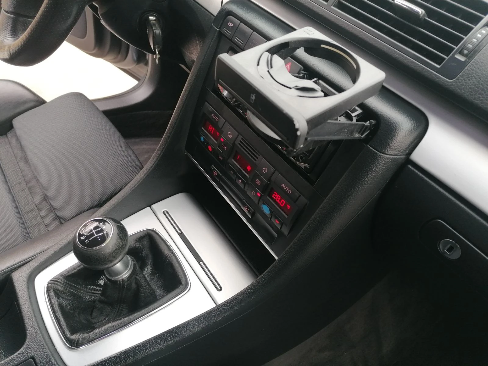 Audi A4 1.8T 163�.�. S line ��������� | Mobile.bg � ����������� 11