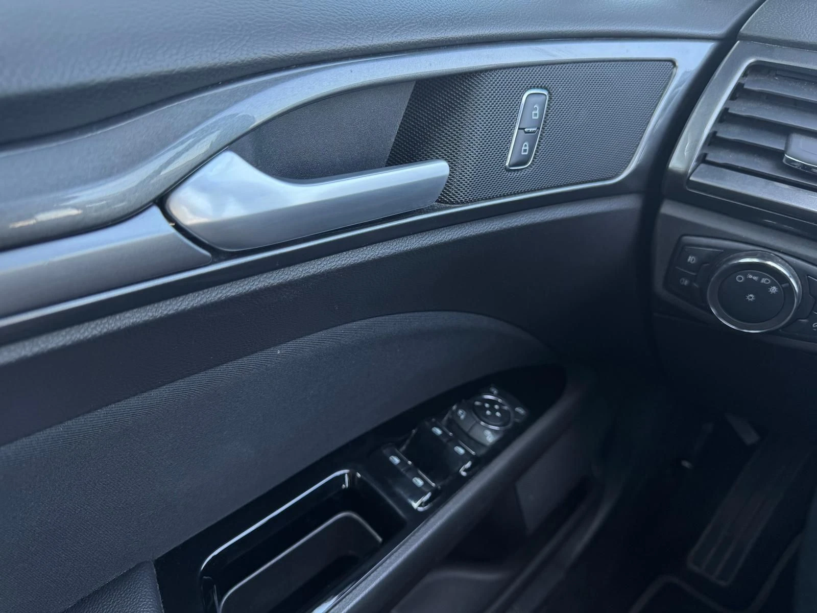 Ford Mondeo 2.0/TITANIUM/150HP/ECOBLUE/DSG/AMBI/ACC/CAM/191f - изображение 8