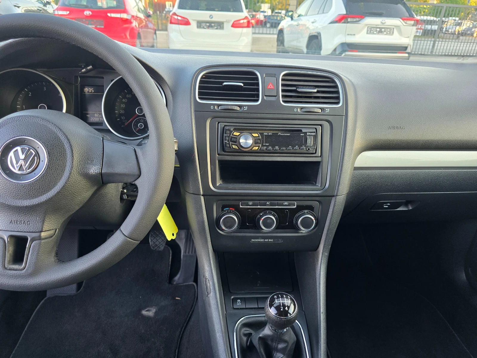 VW Golf 1.6TDI, 105 к.с., Sport Edition, Перфектен! - изображение 10