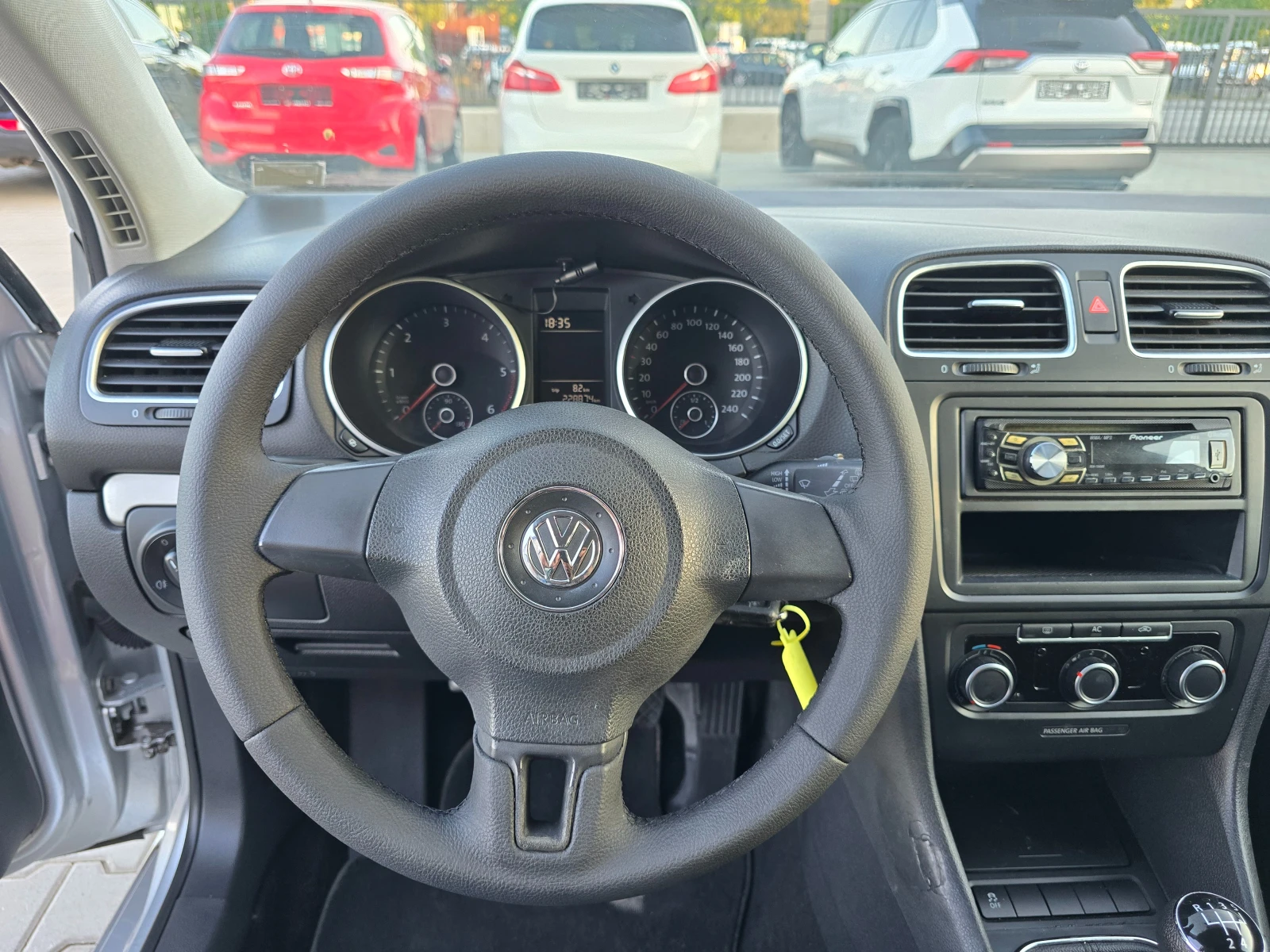 VW Golf 1.6TDI, 105 к.с., Sport Edition, Перфектен! - изображение 9